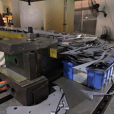 Reasons We Choose Metal Stamping for Mass Production of Metal Parts